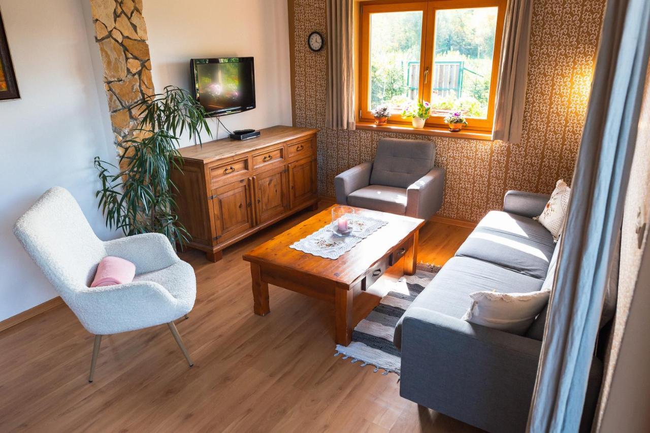 River Cottage Besenova Ngoại thất bức ảnh