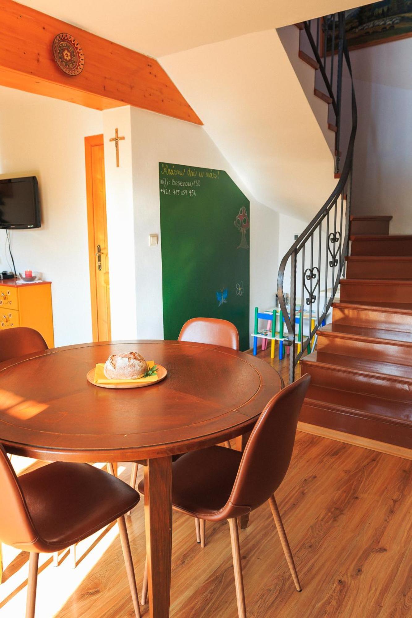 River Cottage Besenova Ngoại thất bức ảnh