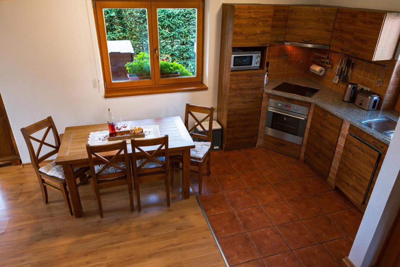 River Cottage Besenova Ngoại thất bức ảnh